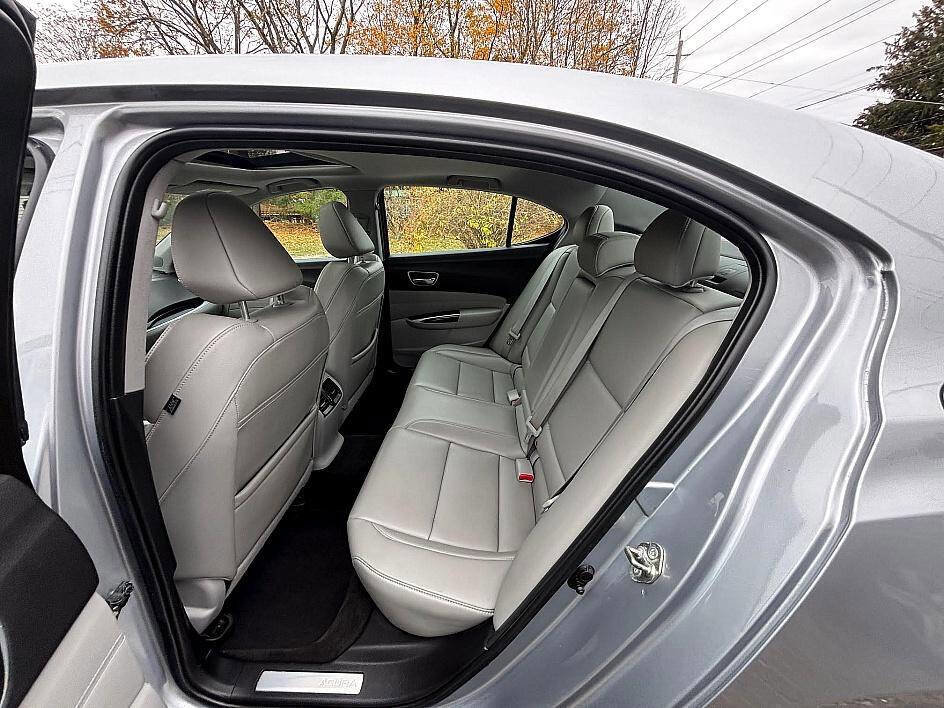 Used 2019 Acura TLX image 14