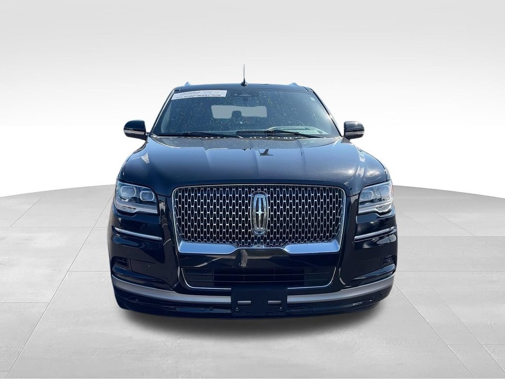 Used 2024 Lincoln Navigator Reserve AWD/4WD image 3