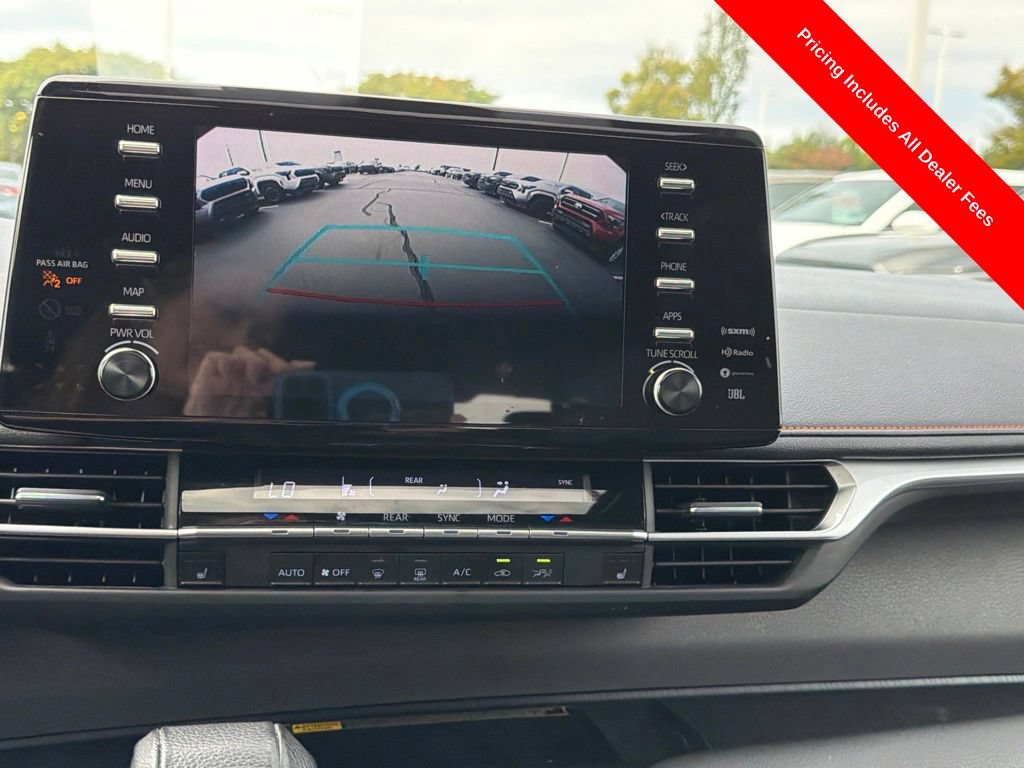 Used 2022 Toyota Sienna XSE w/ XSE Plus Package FWD image 29