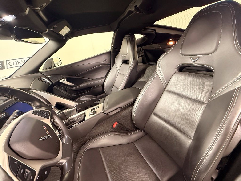 Used 2019 Chevrolet Corvette Stingray Coupe RWD image 25