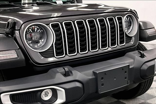 Used 2025 Jeep Wrangler Unlimited Sahara AWD/4WD image 33