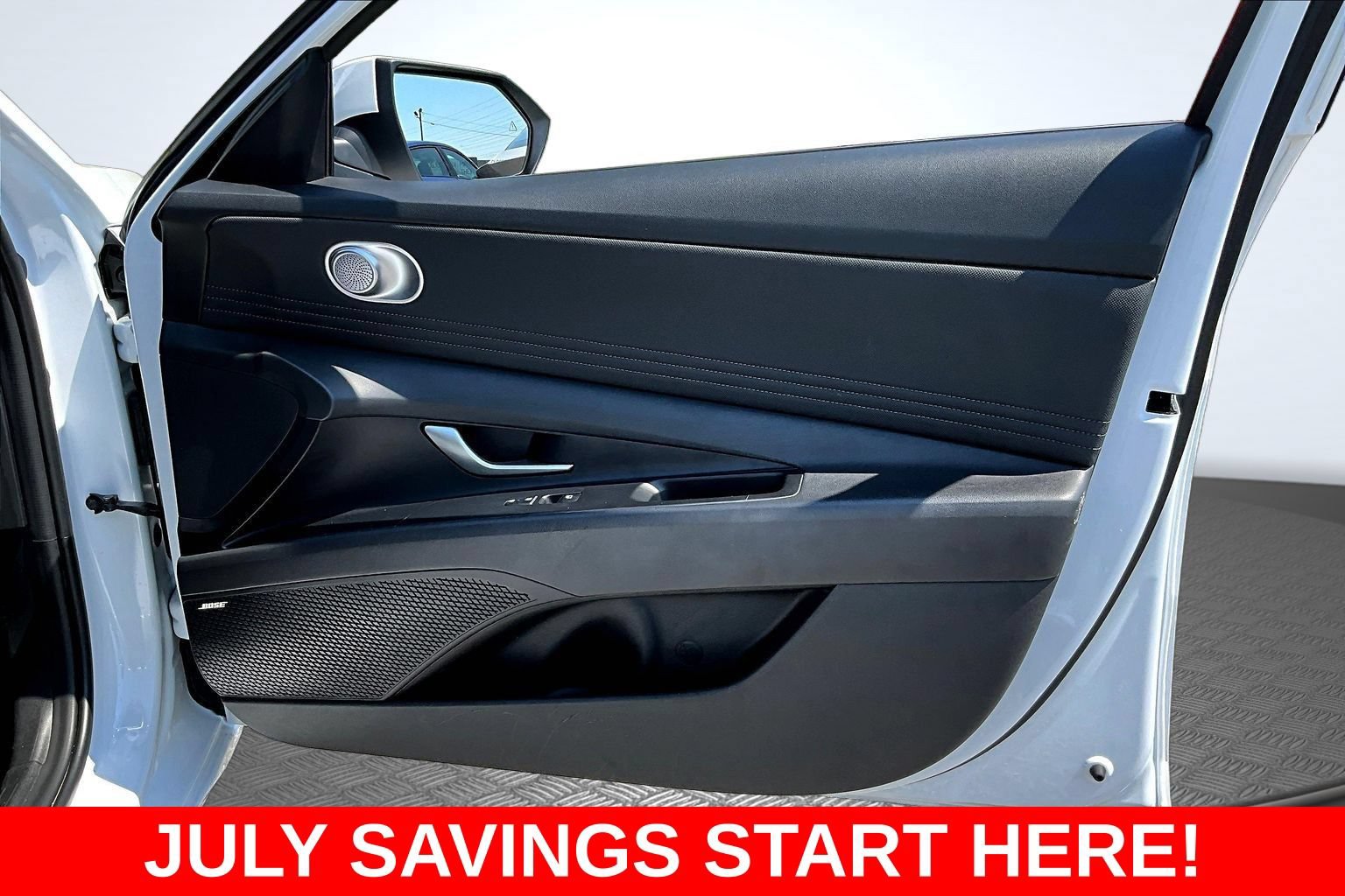 Used 2025 Hyundai Elantra Limited FWD image 34