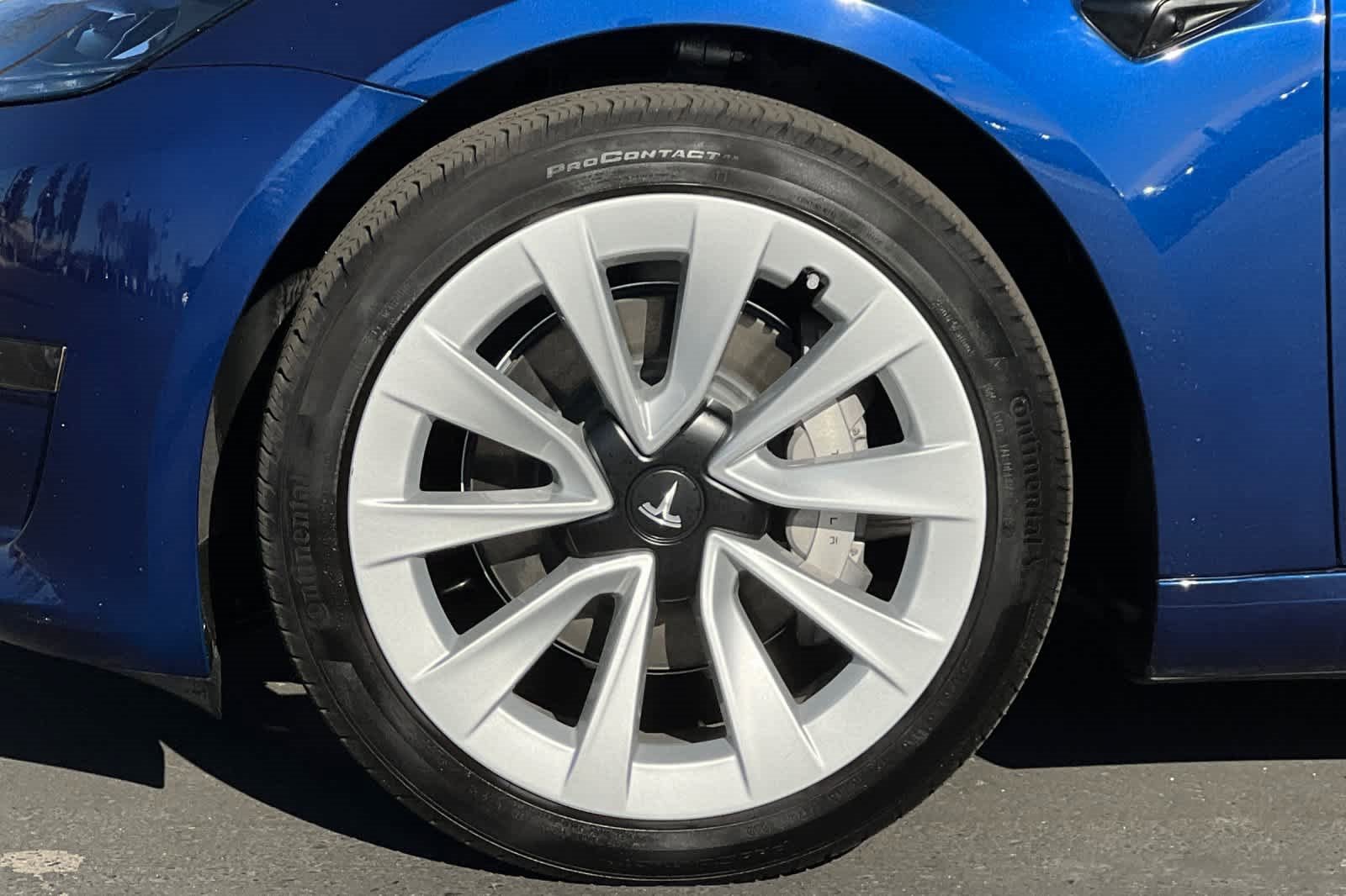 Used 2023 Tesla Model 3 Standard Range image 25