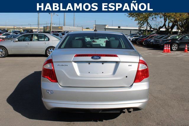 Used 2012 Ford Fusion SE image 4
