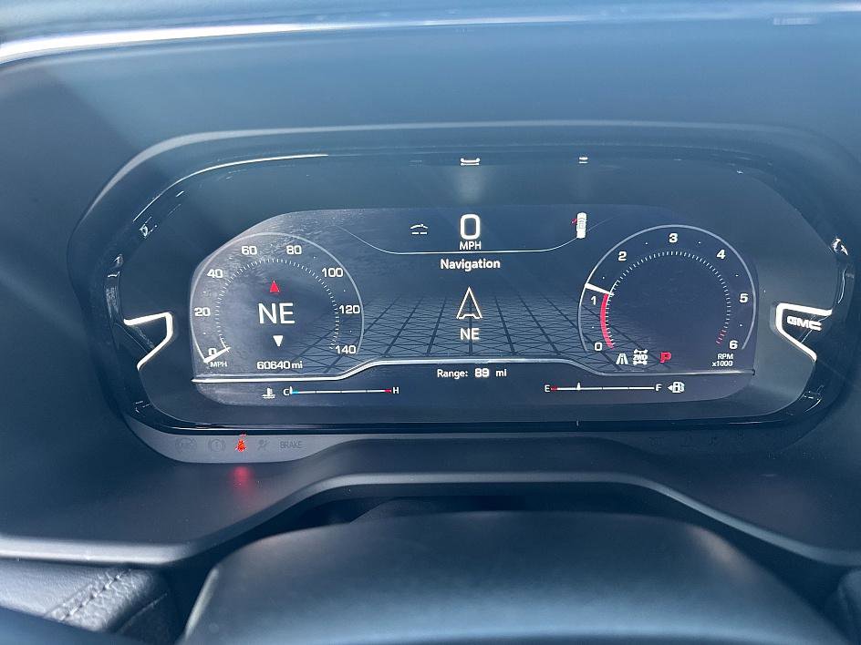 Used 2023 GMC Yukon Denali image 14