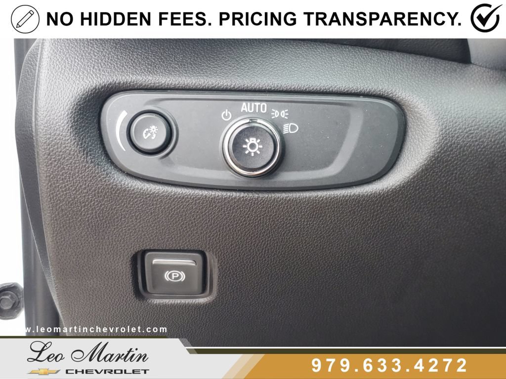Used 2022 Chevrolet Blazer LT FWD image 19