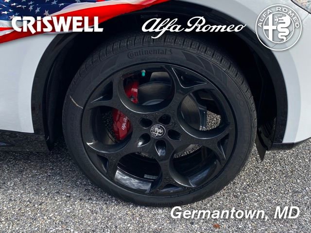 New 2025 Alfa Romeo Stelvio Sprint image 12