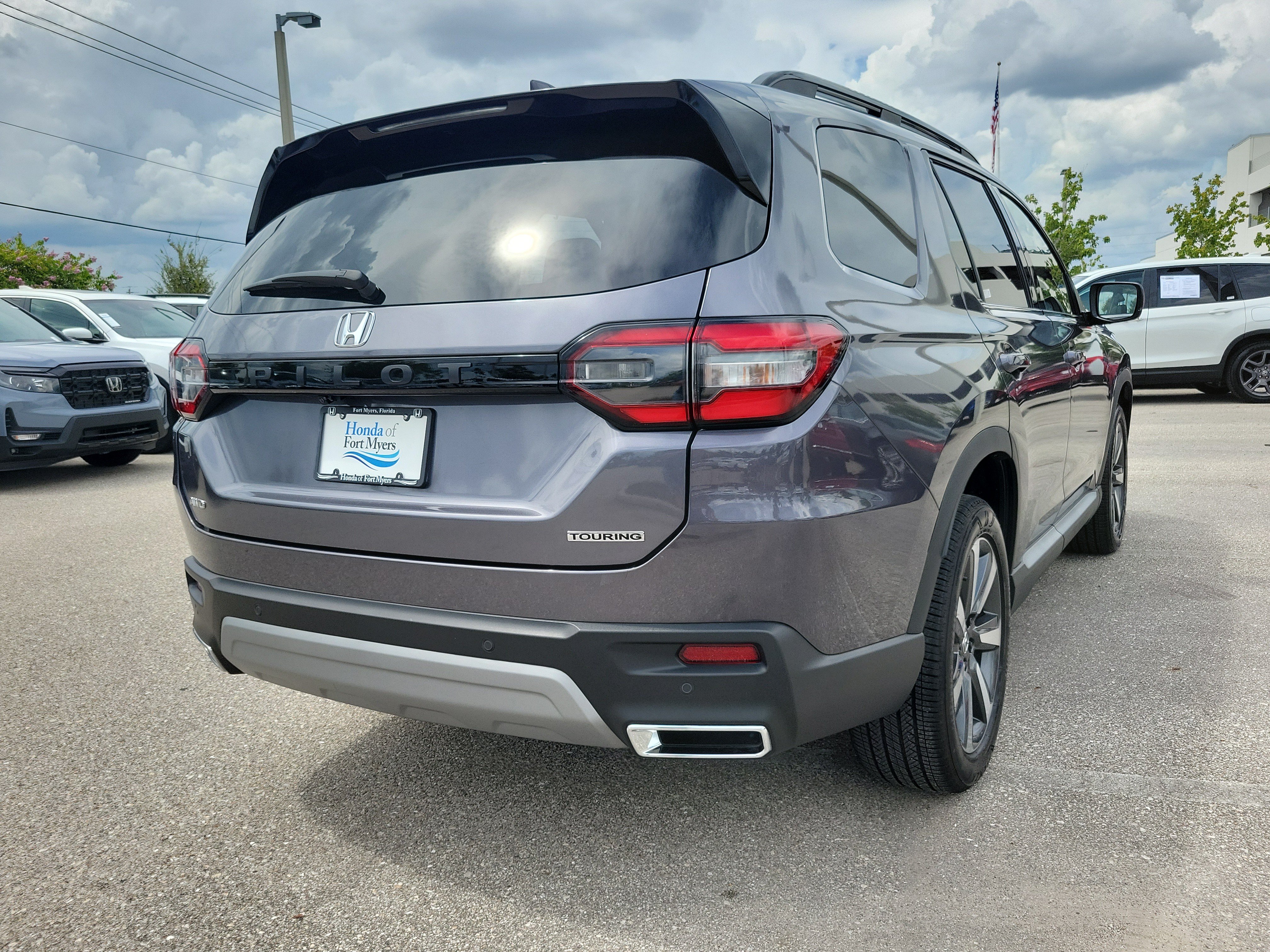 Used 2025 Honda Pilot Touring image 6
