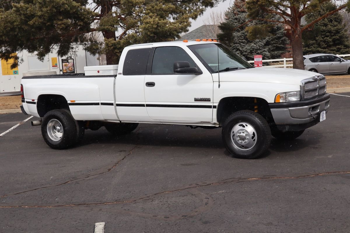 Used 1997 Dodge Ram 3500 Truck ST image 2