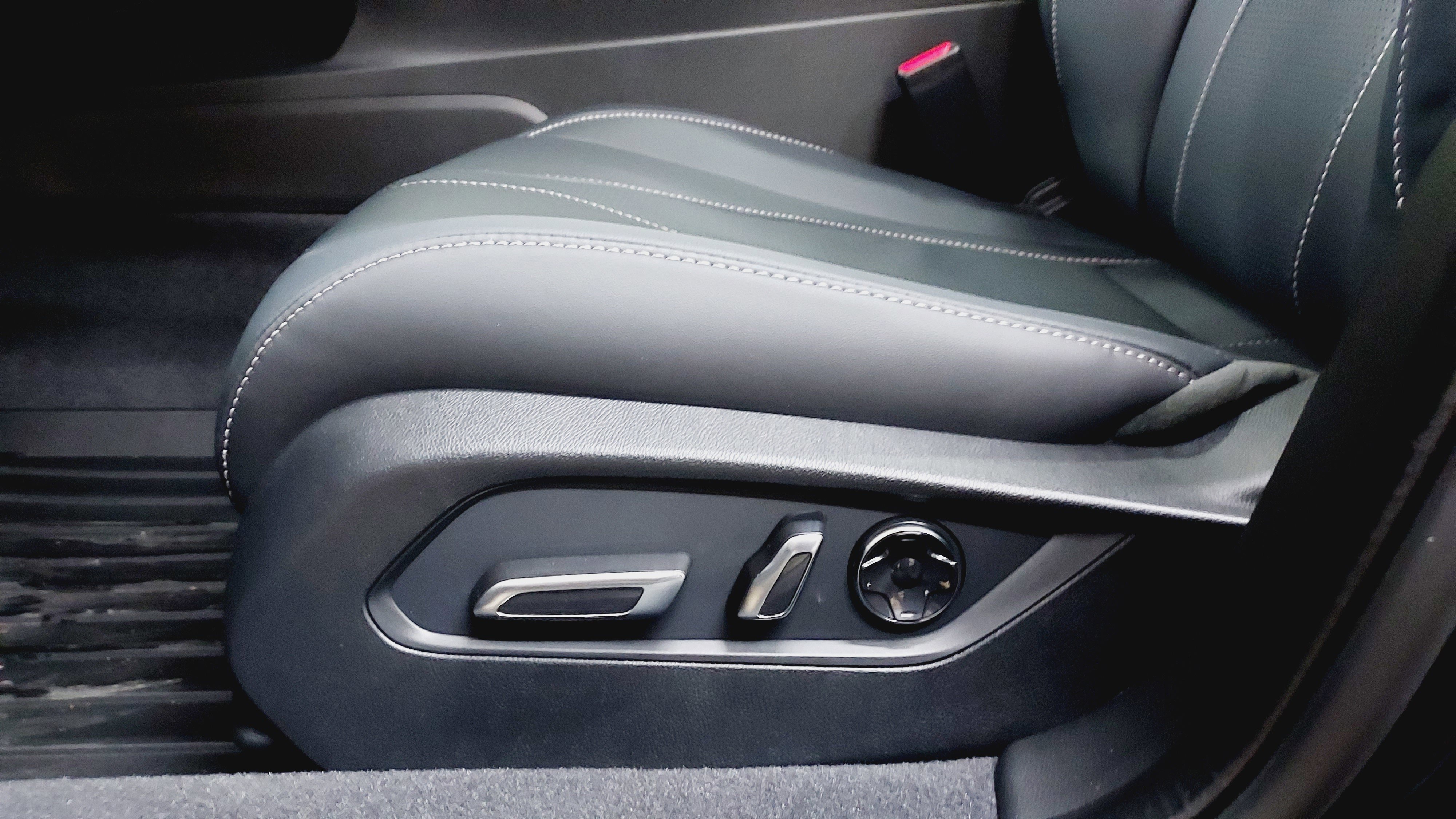 New 2025 Acura TLX w/ Technology Package image 34