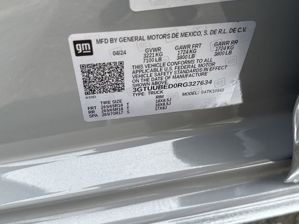 Used 2024 GMC Sierra 1500 SLE w/ X31 Off-Road Package AWD/4WD image 28
