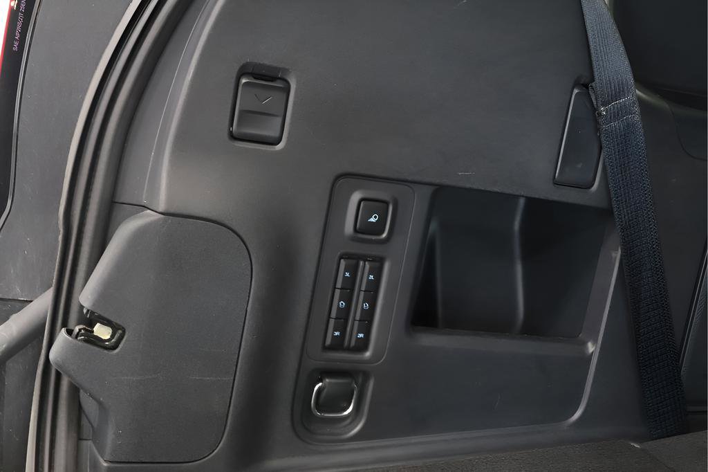 Used 2025 Ford Expedition Tremor AWD/4WD image 29