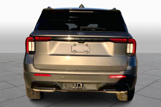 Certified 2025 Ford Explorer ST-Line image 4