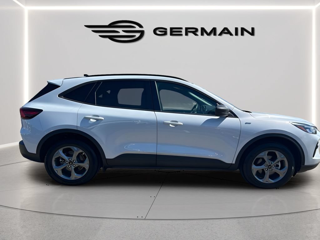 Certified 2025 Ford Escape ST-Line w/ Tech Pack #1 AWD/4WD image 8