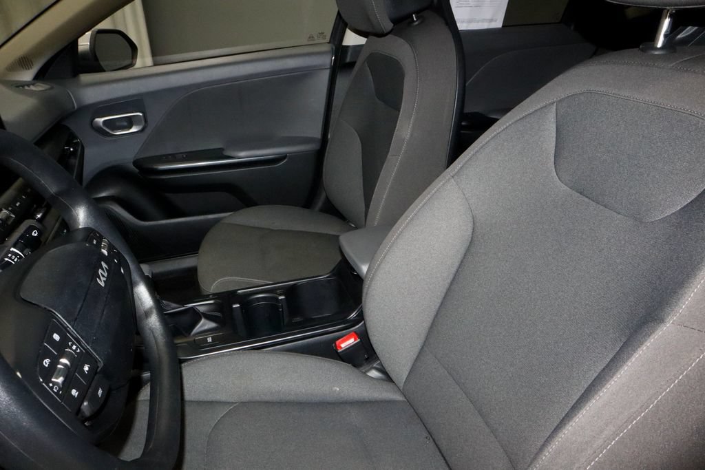 Used 2025 Kia K4 FWD image 23