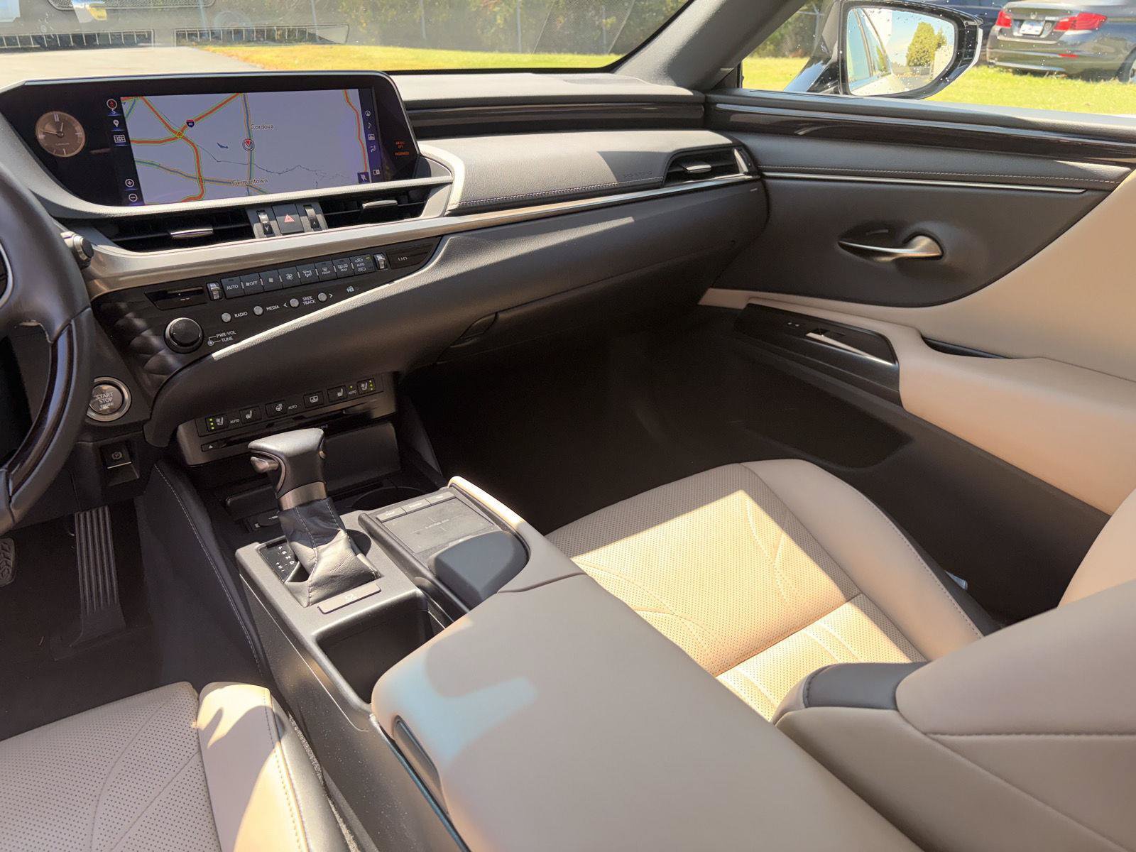 Used 2019 Lexus ES 350 w/ Accessory Package FWD image 17