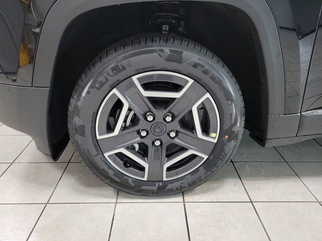 New 2026 Jeep Cherokee Limited image 25