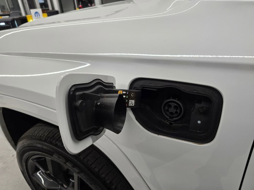 Used 2024 Jeep Grand Cherokee Limited 4xe image 14