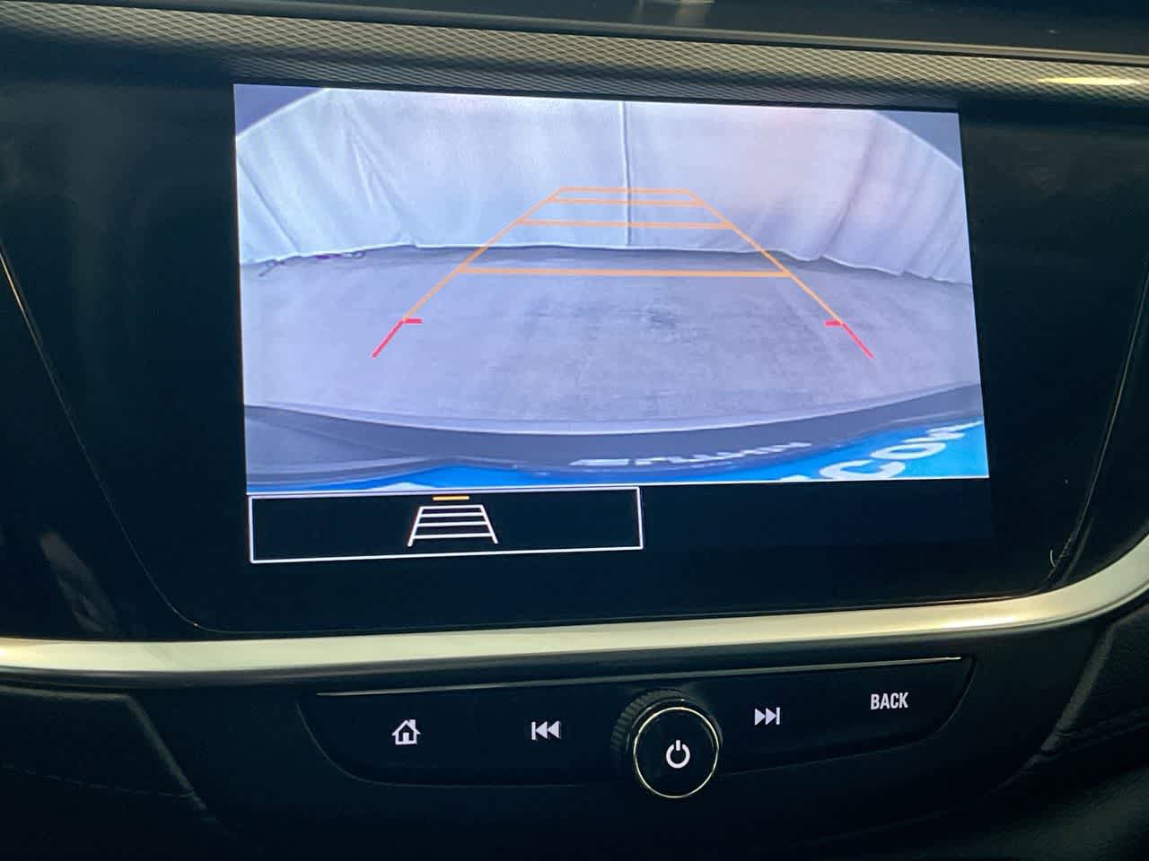 Used 2022 Buick Encore GX Select AWD/4WD image 17