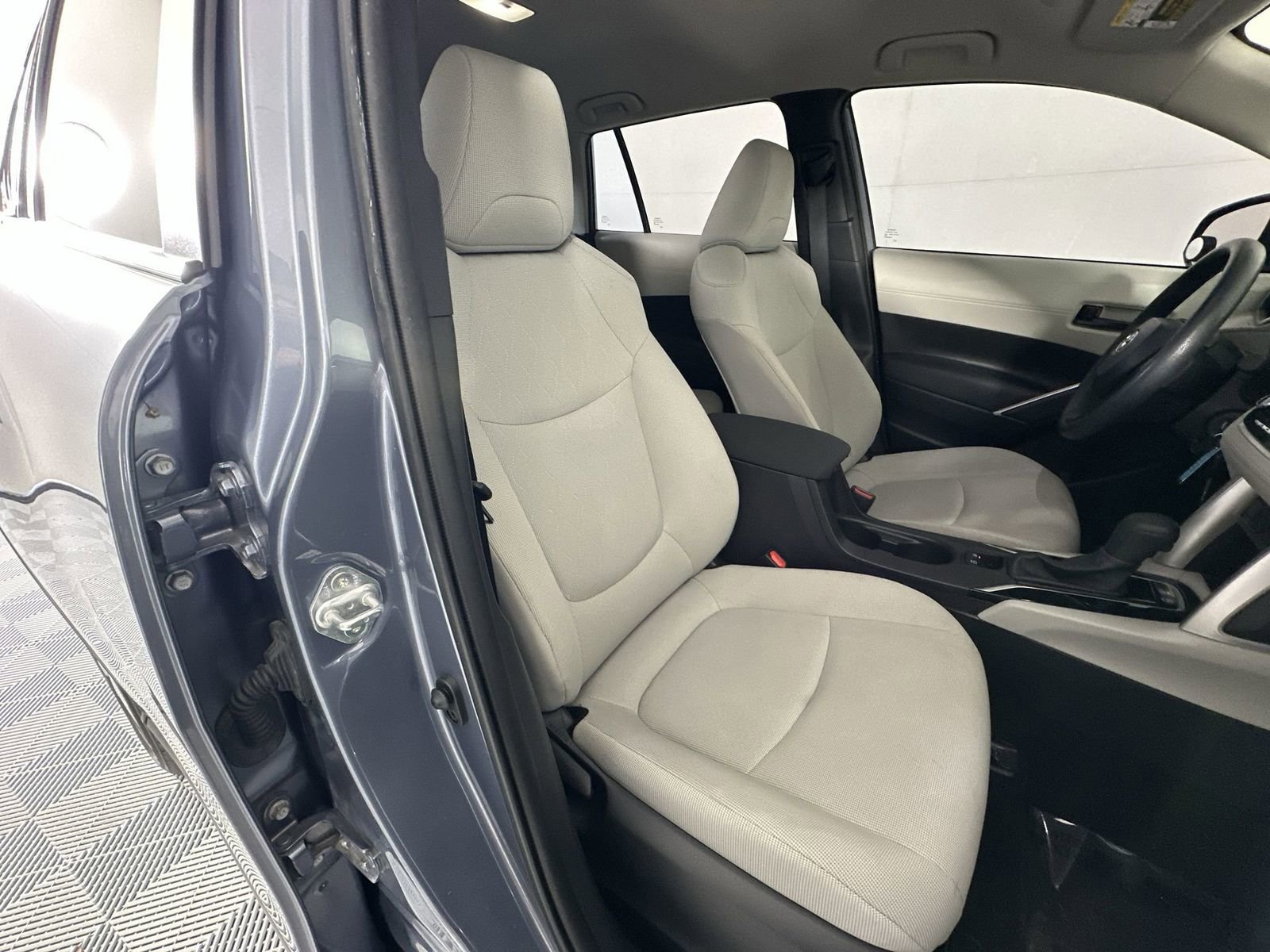 Used 2022 Toyota Corolla Cross L FWD image 26