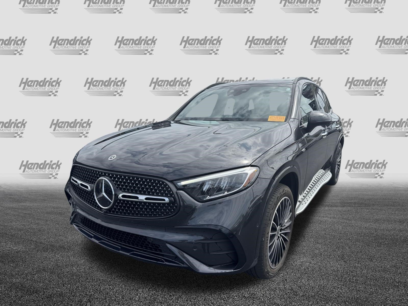 Used 2025 Mercedes-Benz GLC 350e 4MATIC image 5