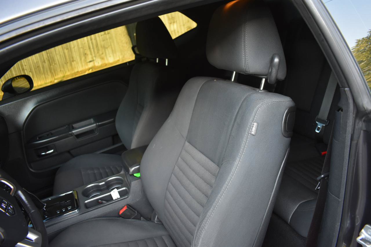 Used 2014 Dodge Challenger R/T w/ Blacktop Package RWD image 13