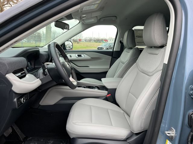 New 2026 Ford Explorer Active image 5