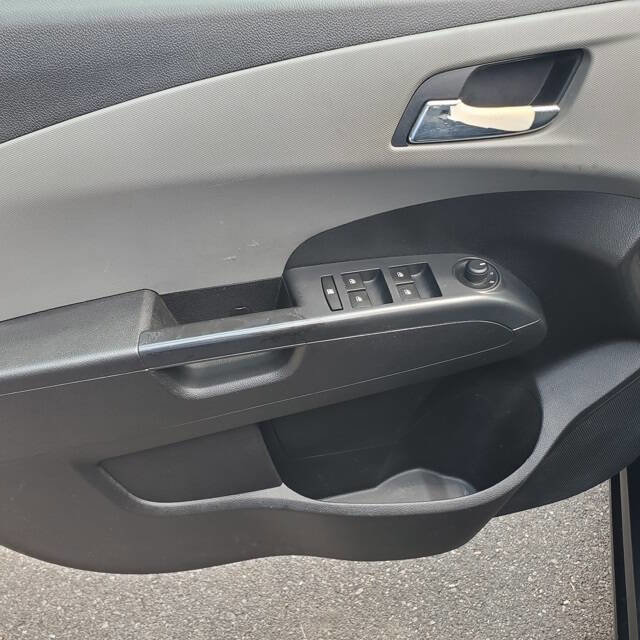 Used 2012 Chevrolet Sonic LT image 12