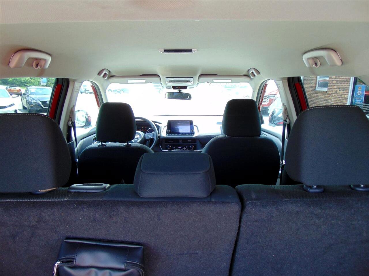 Used 2024 Nissan Rogue SV image 12