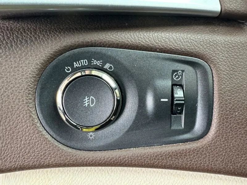 Used 2013 Cadillac SRX Premium FWD image 45