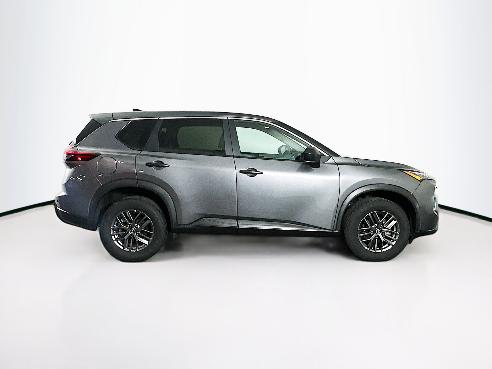 Used 2024 Nissan Rogue S AWD/4WD image 10