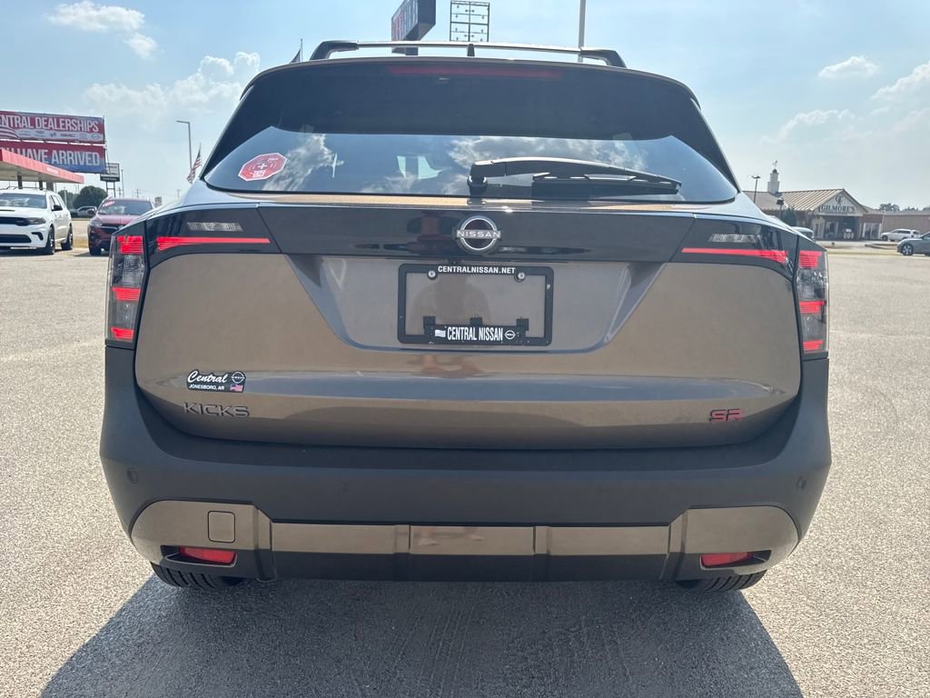 New 2026 Nissan Kicks SR image 4