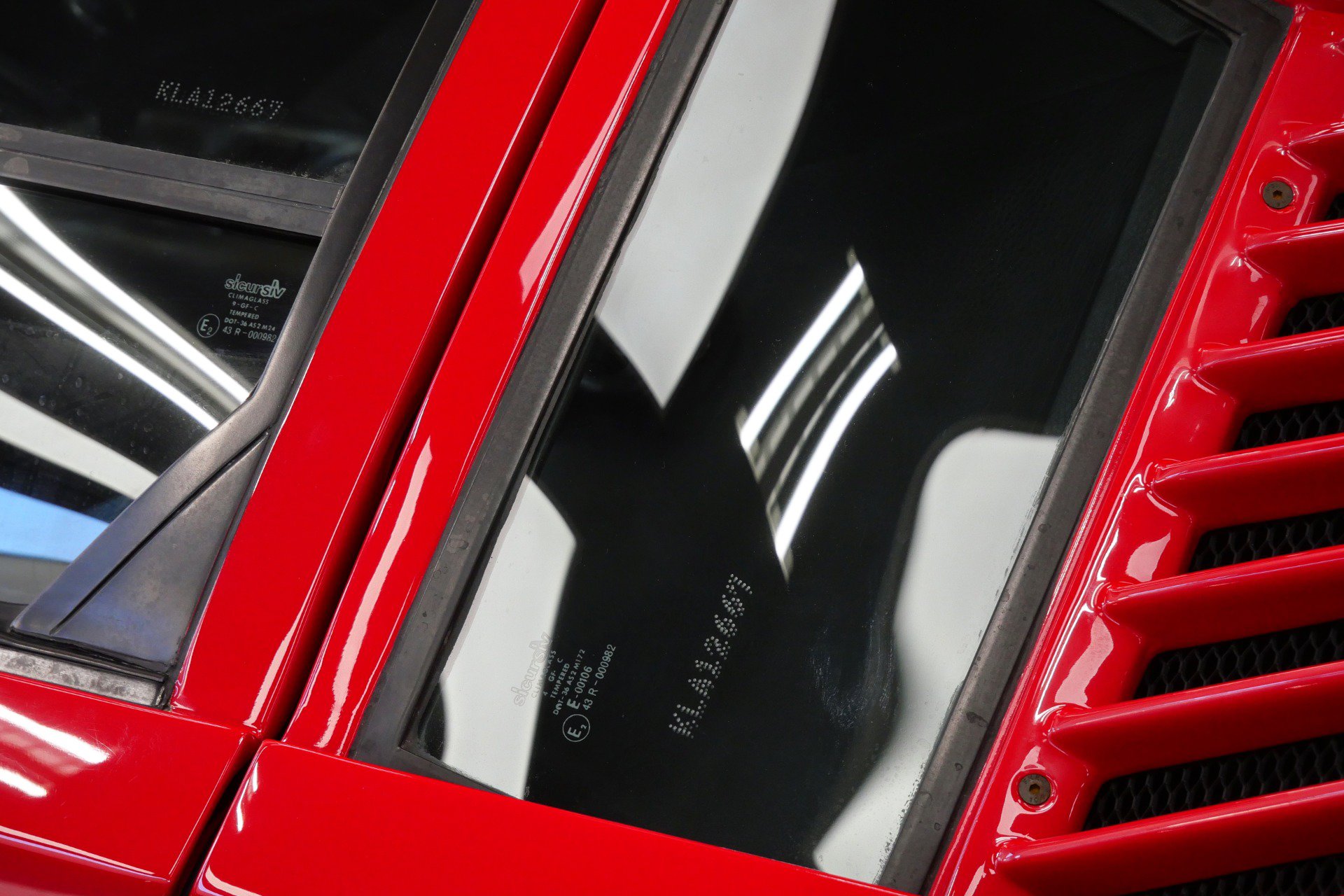 Used 1989 Lamborghini Countach Coupe RWD image 65