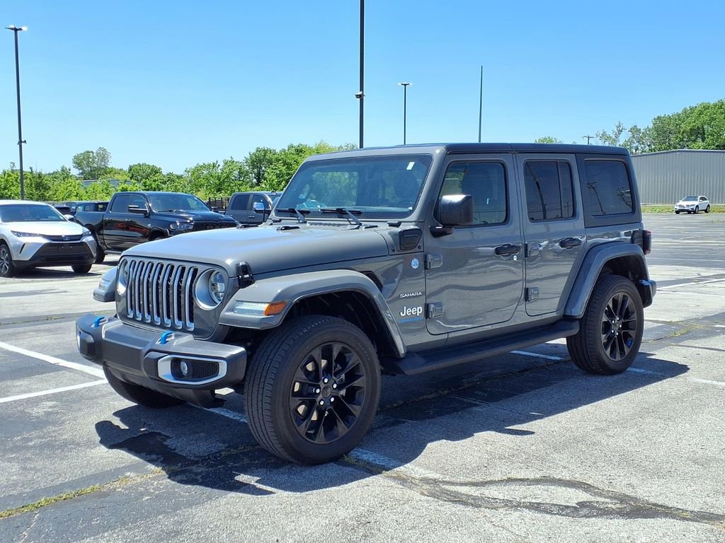 Used 2023 Jeep Wrangler Unlimited Sahara w/ Cold Weather Group AWD/4WD image 3