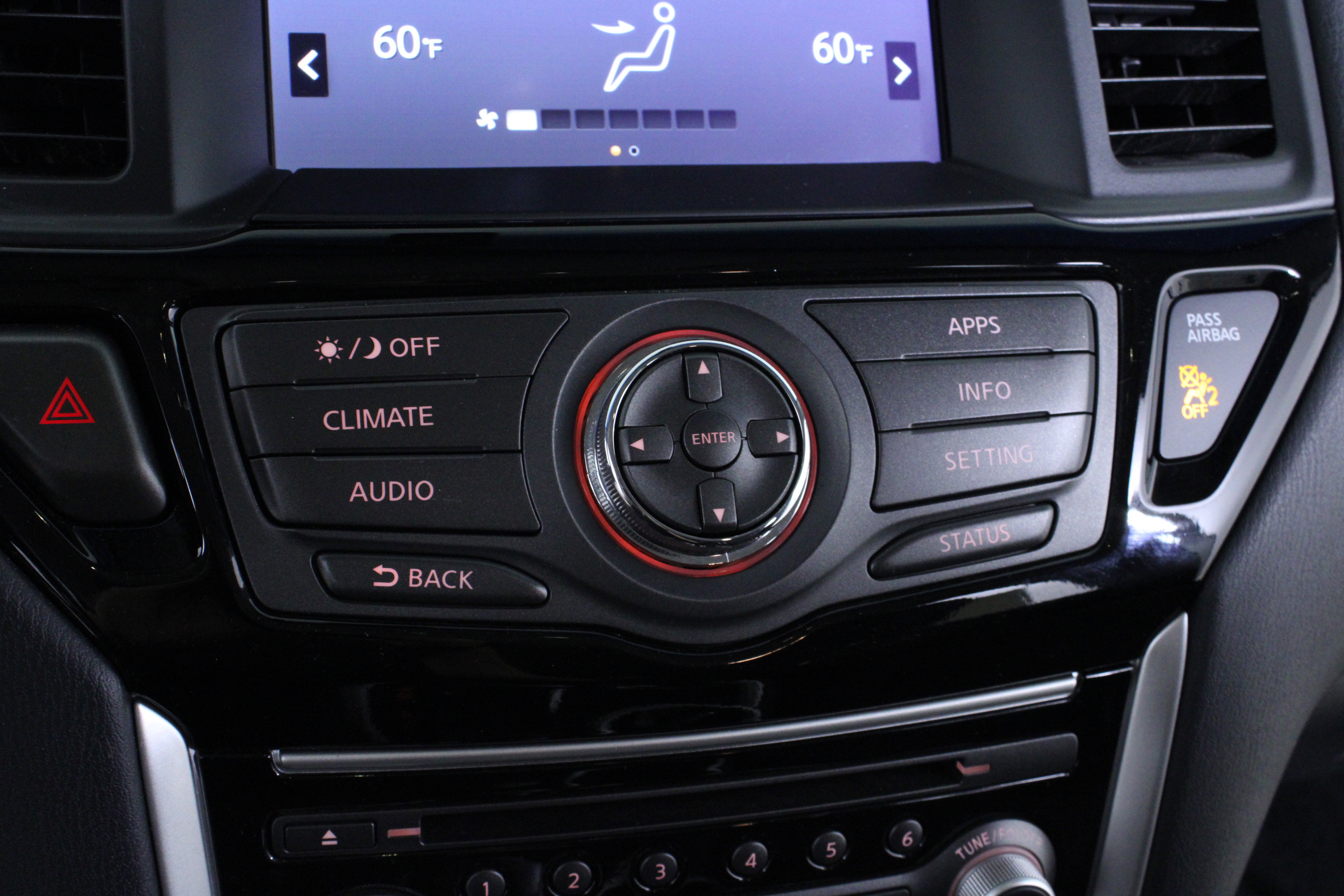 Used 2020 Nissan Pathfinder S image 27