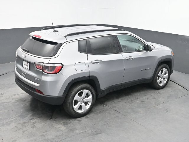 Used 2021 Jeep Compass Latitude w/ Convenience Group AWD/4WD image 29