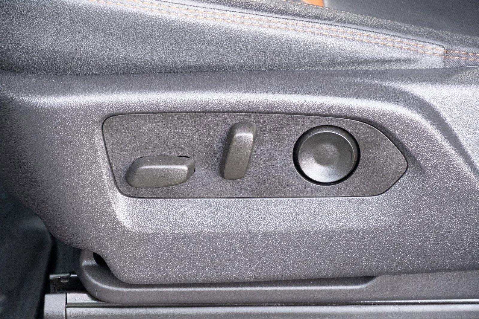 Used 2023 GMC Sierra 1500 AT4 w/ Technology Package image 13