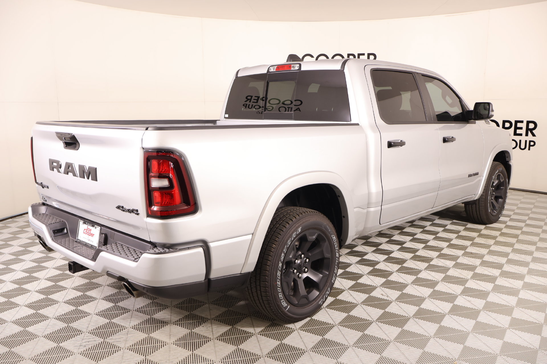 New 2026 RAM 1500 4x4 Crew Cab image 21