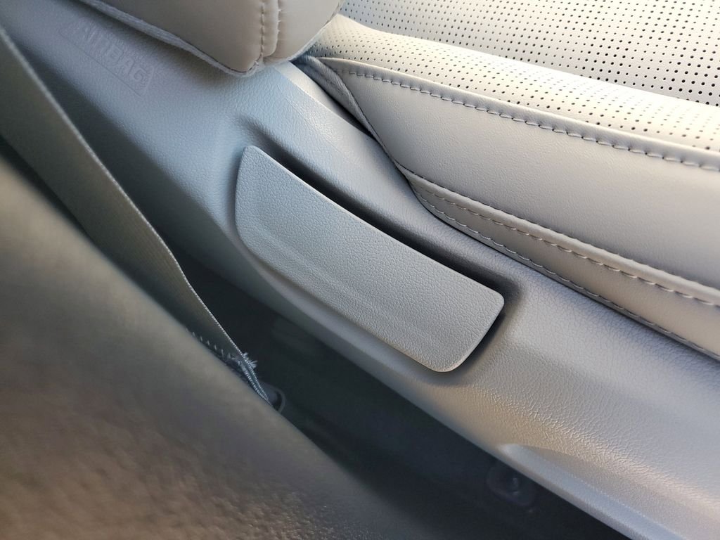 New 2026 Kia Sorento S w/ S Panoramic Sunroof Package FWD image 9