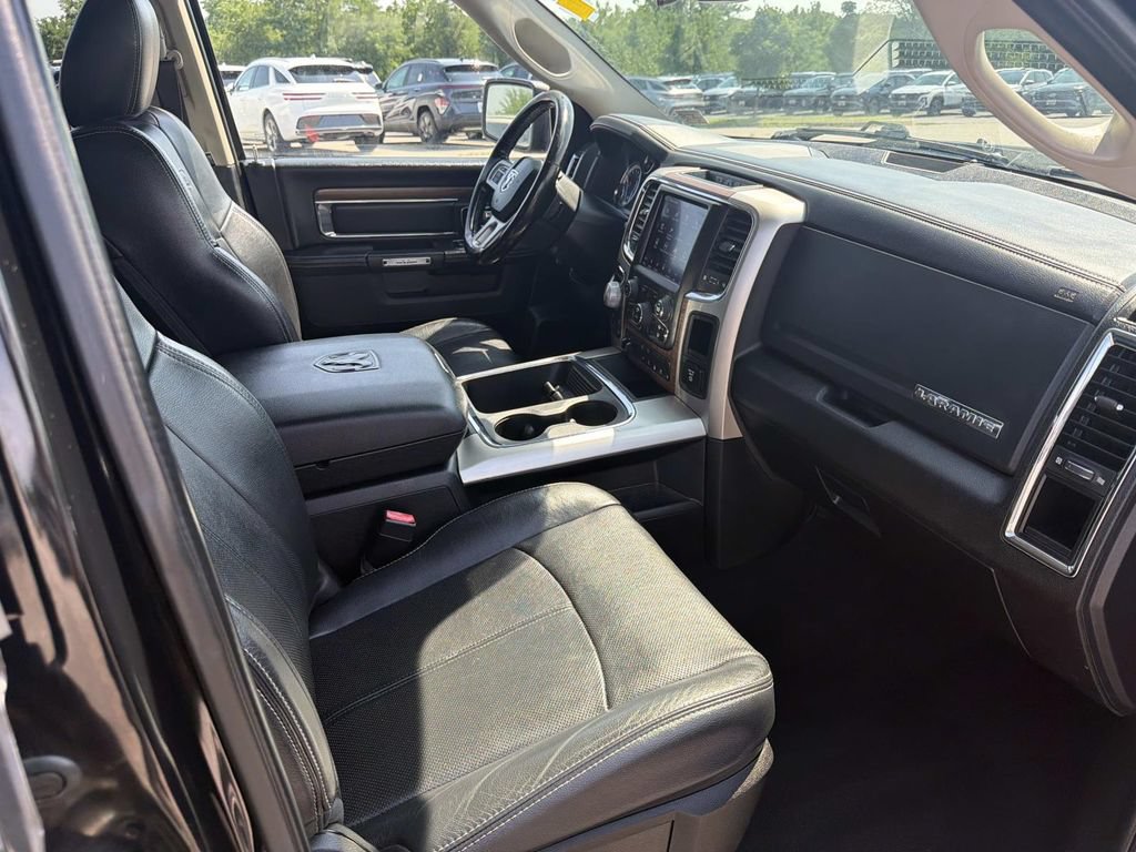 Used 2019 RAM 1500 Laramie w/ Convenience Group AWD/4WD image 26