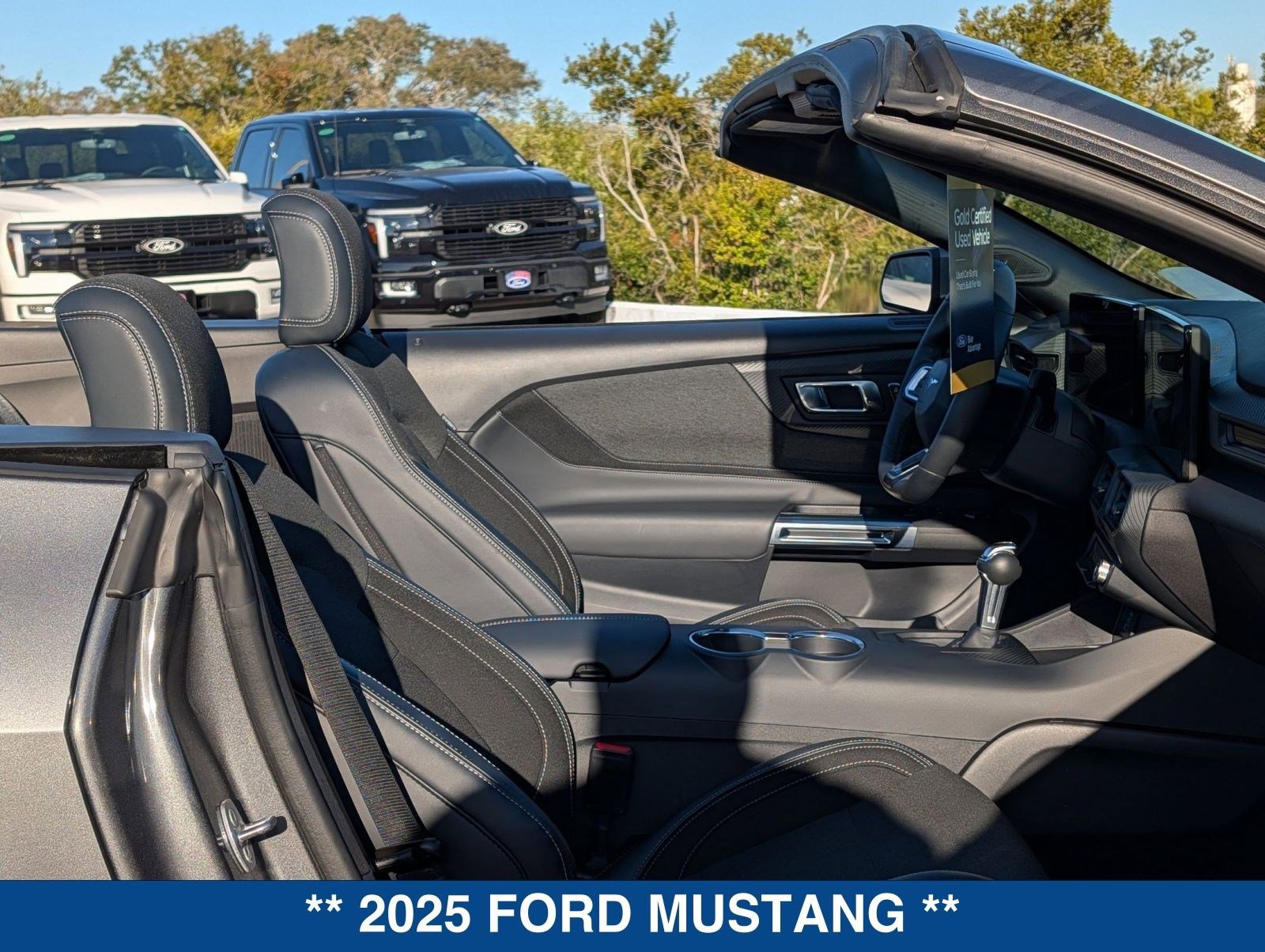 Certified 2025 Ford Mustang Convertible image 13