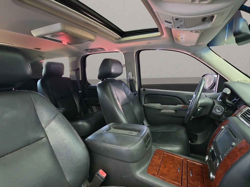 Used 2014 Chevrolet Tahoe LTZ image 17