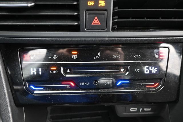 Used 2025 Volkswagen Jetta SE FWD image 15