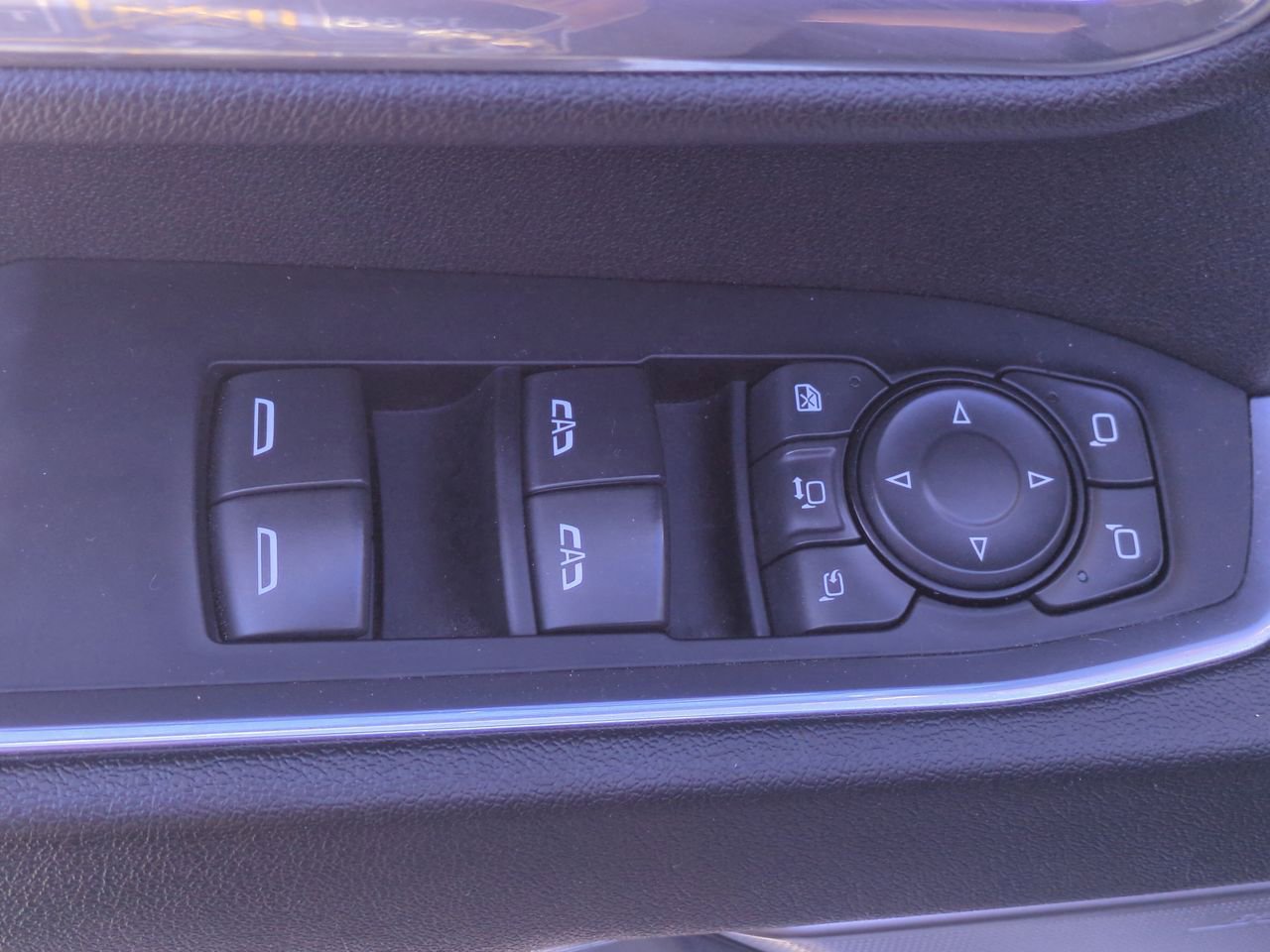 Used 2024 Chevrolet Silverado 2500 High Country w/ High Country Premium Package image 16