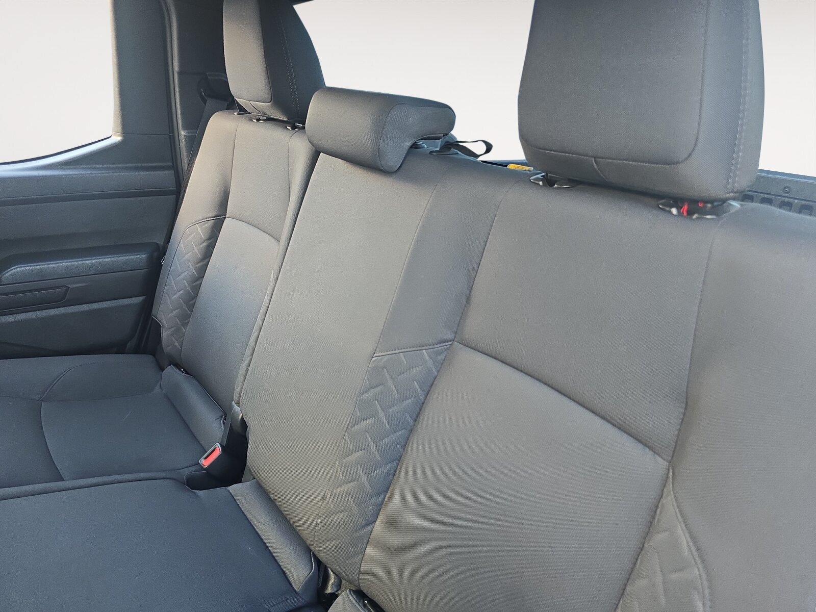 Certified 2025 Toyota Tacoma SR5 AWD/4WD image 13