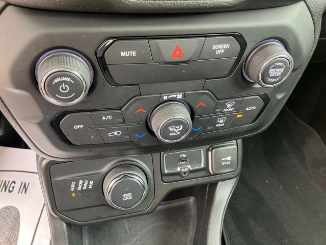 Certified 2019 Jeep Renegade Limited AWD/4WD image 18