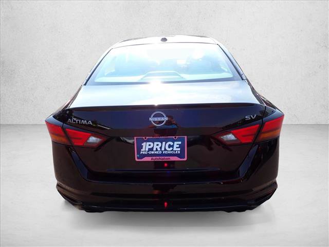 Used 2023 Nissan Altima 2.5 SV w/ SV Premium Package FWD image 3