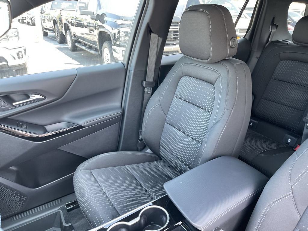 New 2026 Chevrolet Equinox LT w/ LPO, Floor Liner Package AWD/4WD image 23