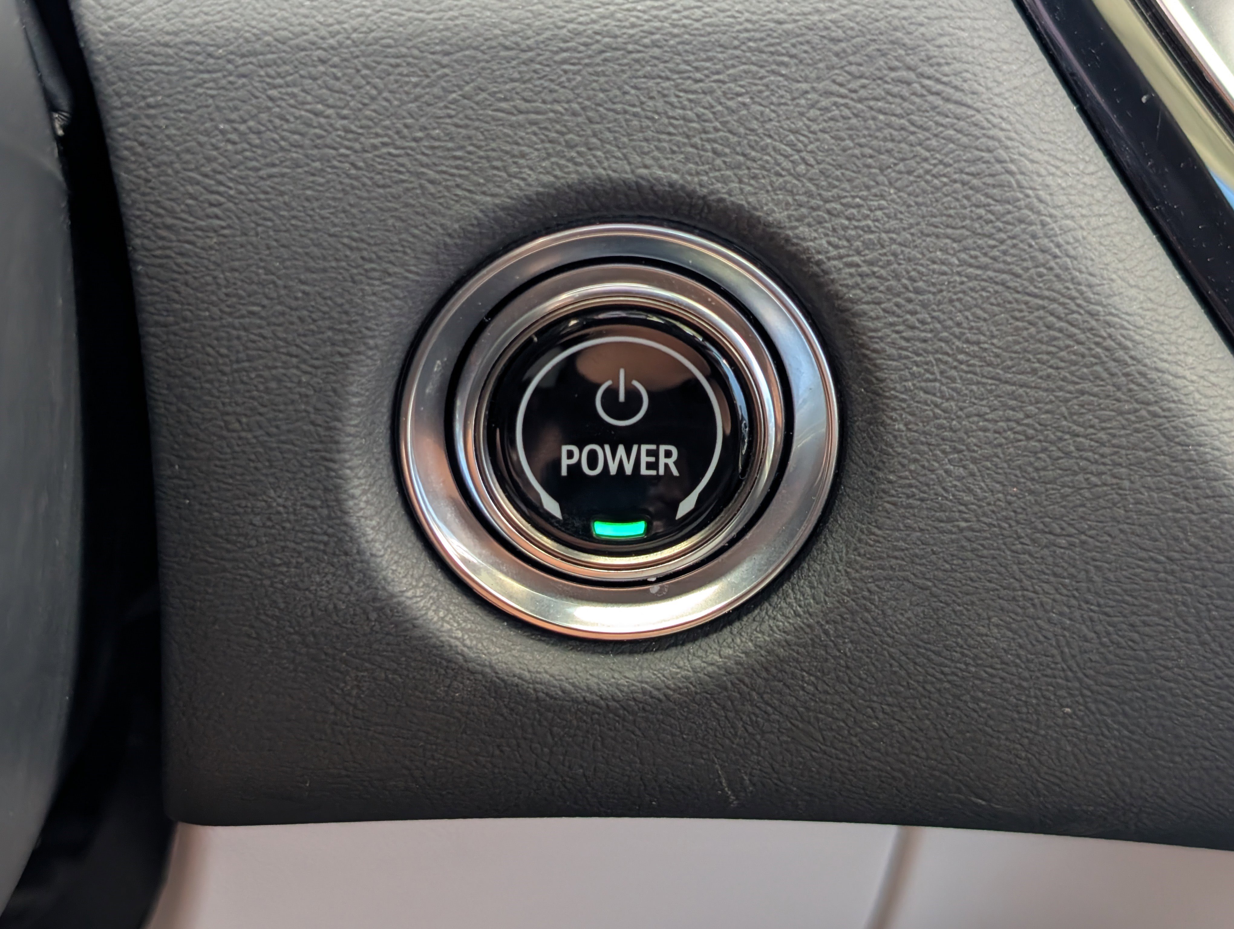 Used 2023 Cadillac Lyriq 2WD image 35