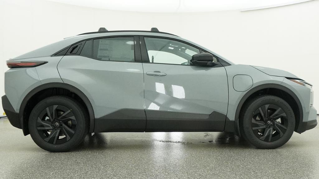 New 2026 Toyota C-HR AWD/4WD image 4